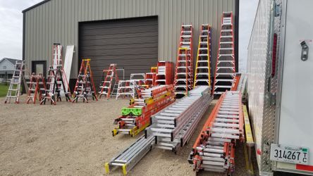 Step ladder's extension ladder scan is ladder scaffold scaffolding walk plank stage board