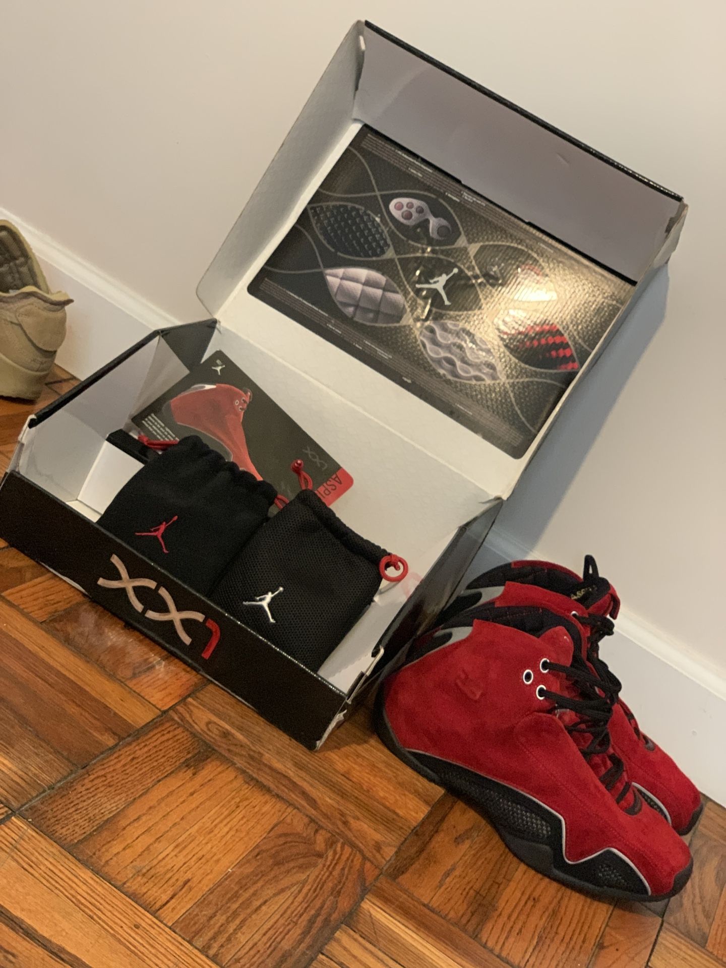 Jordan 21’s Red Suede Used Sz 8
