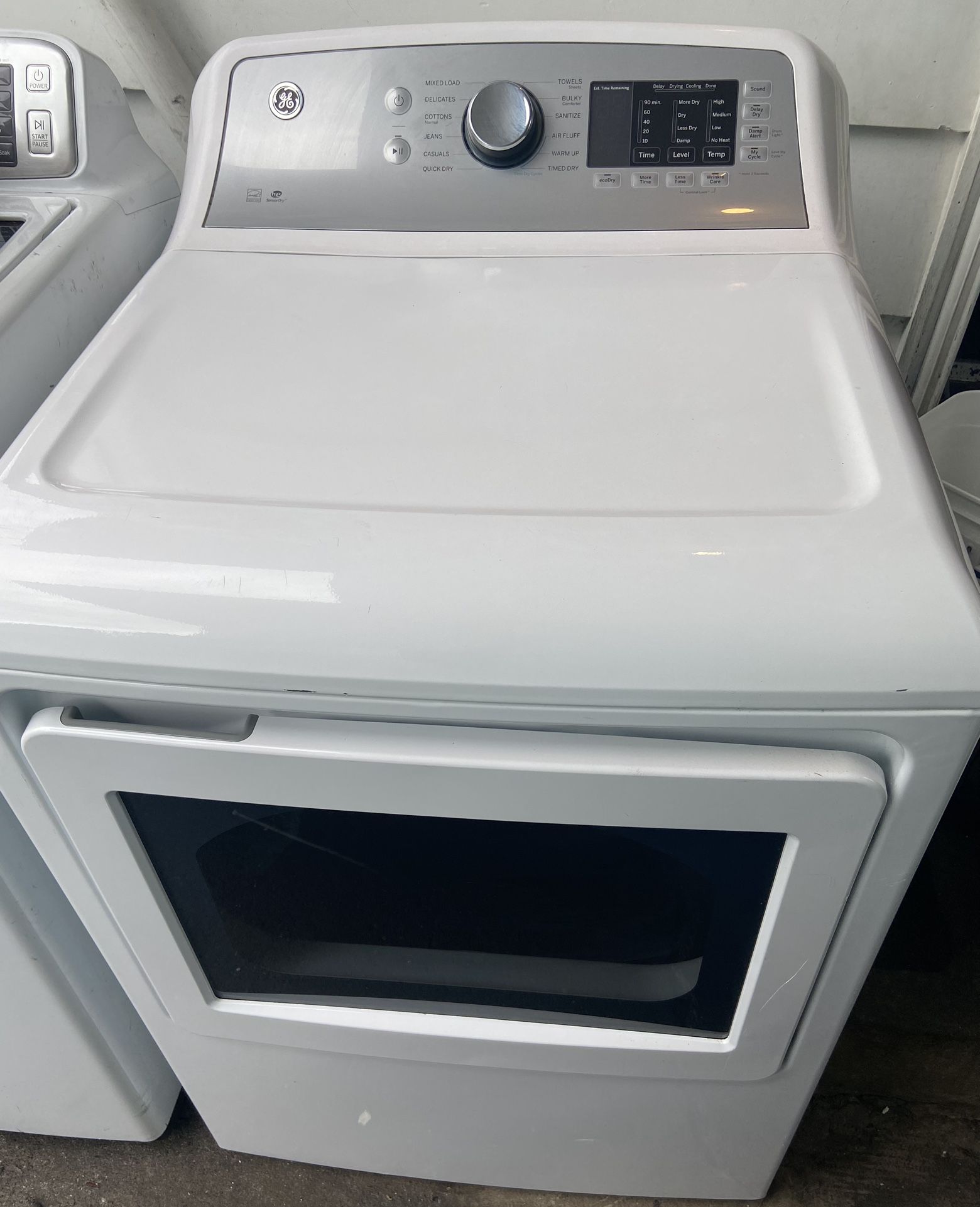 GE XL Capacity Gas Dryer