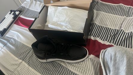 Air jordan 1’s black light blue and black 9,5