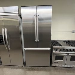THERMADOR REFRIGERATOR 36”