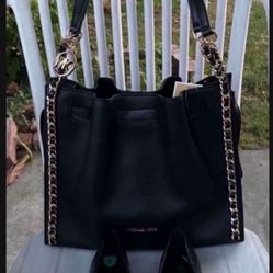 Michael Kors set NWT flats size 8 Pick up location in the city of Pico Rivera