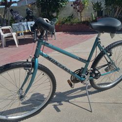 Bicycle For Sale Runs Good Sz 26 Wheels 