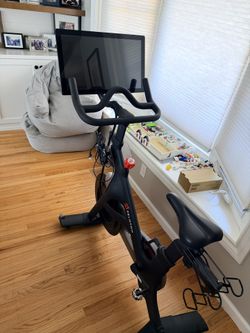 Peloton (Good Condition)