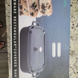 Stoneware Rectangular Covered Baker