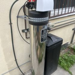 Water Filtration System. $150. Works Great!!!