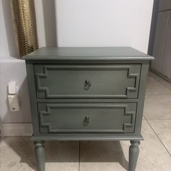 Solid Wood 2-Drawer Nightstand / End Table – Farmhouse Style Brand new
