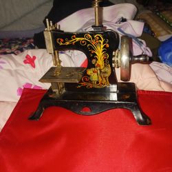 Vintage Little Sewing Machine Little Red Riding Hood