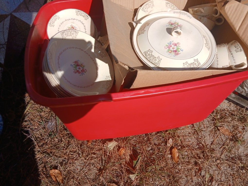 huge set 22k gold dishes