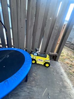 Kid trampoline black and blue