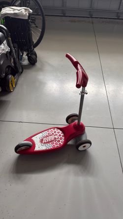 Red Radio Flyer scooter