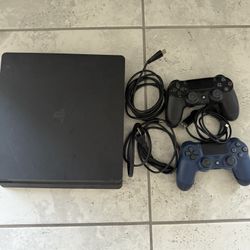 PS4 With Controllers