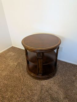 Ethan Allen side end table