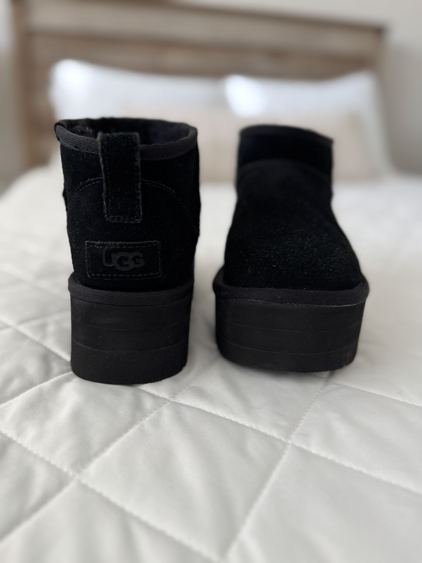 UGG Women's Classic Ultra Mini Platform Boot