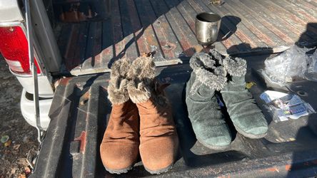 2 pairs of half boots size 8 khombu