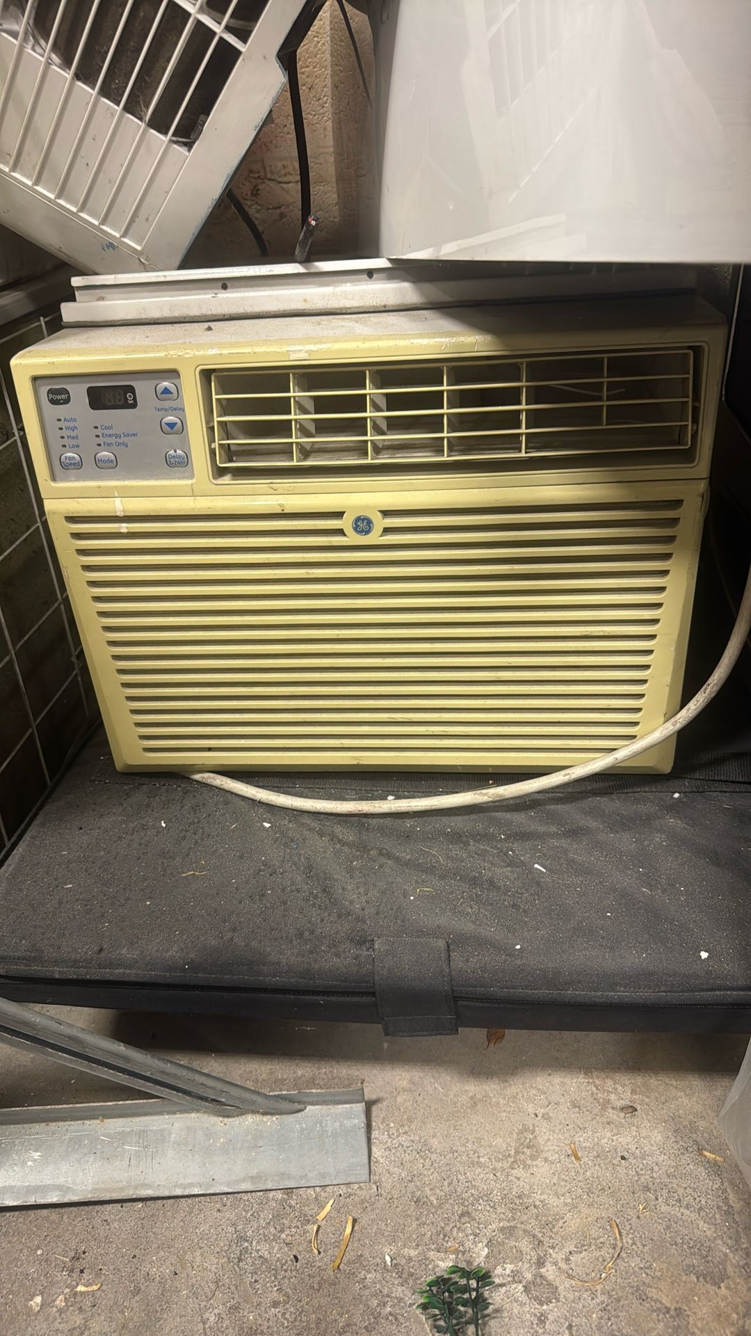AC wall unit