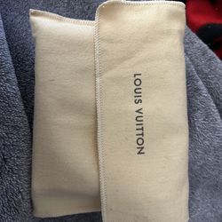 Louie Vuitton baby pink wallet