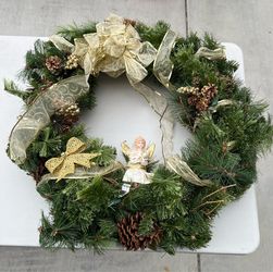 Coronas De Navidad, Grande Con El Angel $10, Mediana Con Peras $5