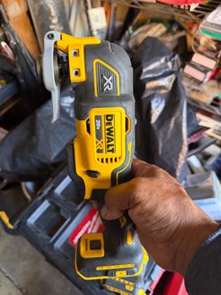 Multiusos Dewalt XR de velocidades 20 volt