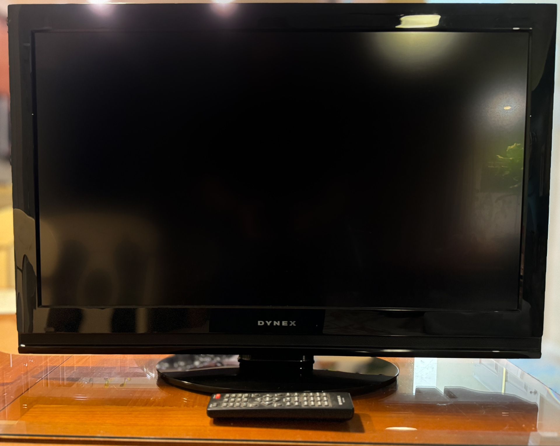 Dynex 32’ LCD TV- DX-32L150A11