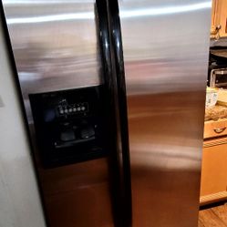 Whirlpool Side By Side Refrigerator 