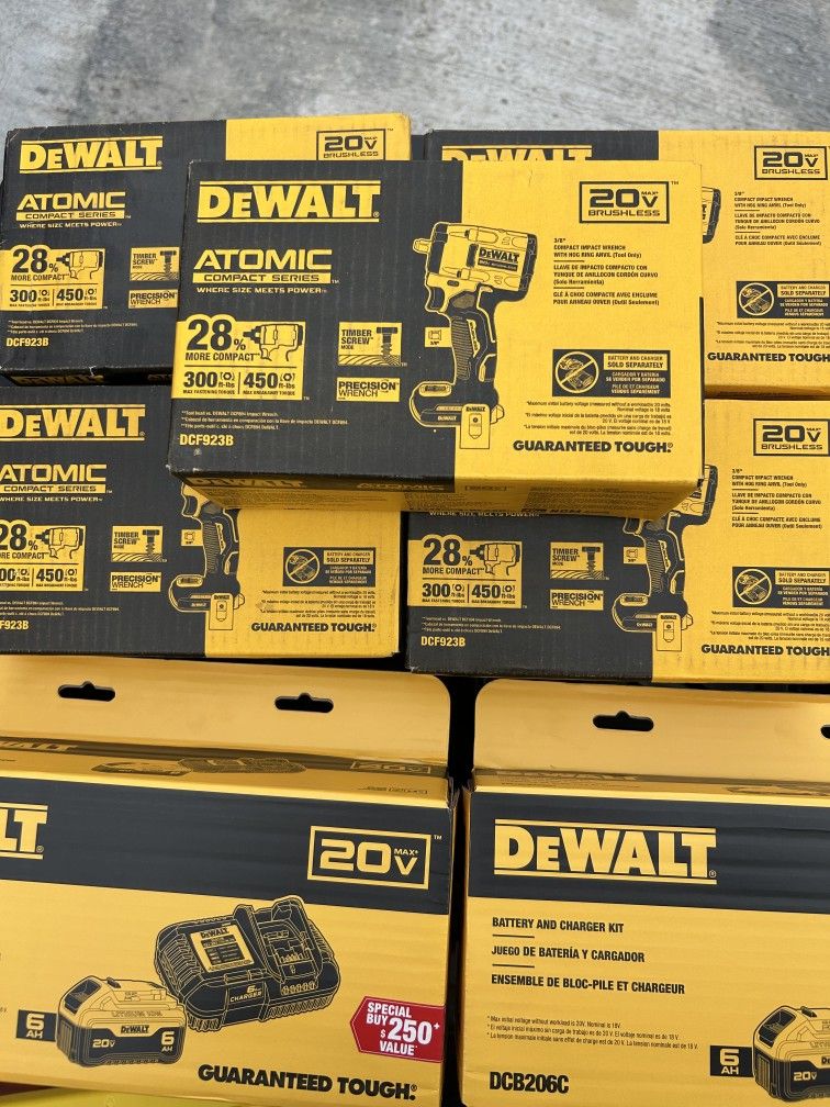 DEWALT ATOMIC 20V MAX* 3/8 in. Cordless Impact Wrench with Hog Ring Anvil