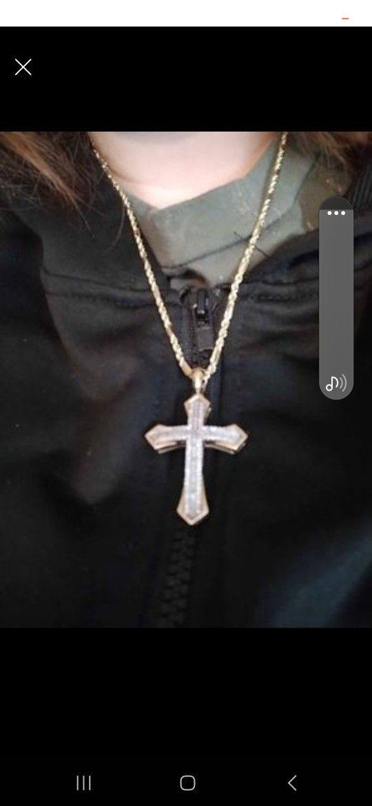 10Ky Gold & Diamonds Crucifix Necklace 