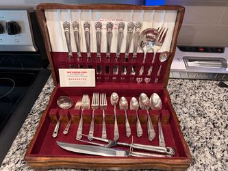 1847 Rogers Bros Silverplate Flatware Set with Case