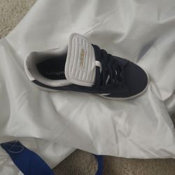 Adidas Navy Blue Boys Size 7 US