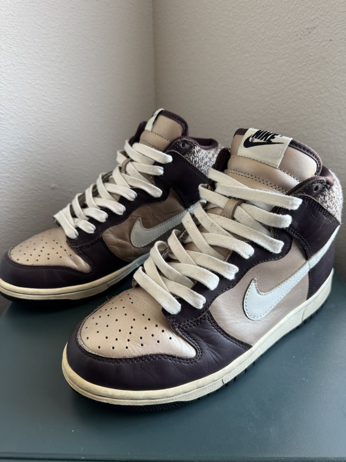 Woman’s Nike Shoes 