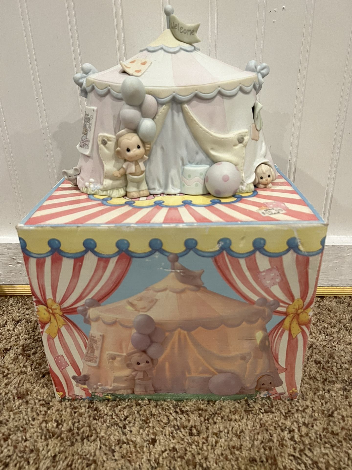  Precious Moments Collection 1993 Sammy’s Circus Tent Night Light. ENESCO 