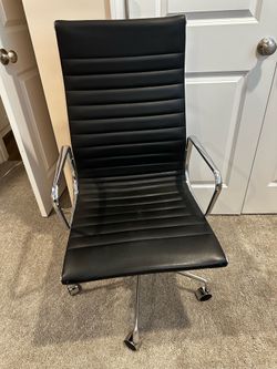 Executive Desk Chair