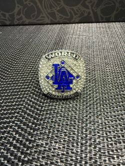 Los Angeles Dodgers 2025 World Champions Team Ring- Yoshinobu Yamamoto #18