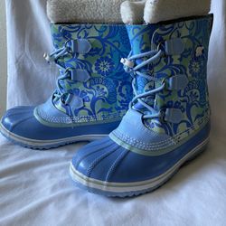 Women’s Snow Boots Size 7