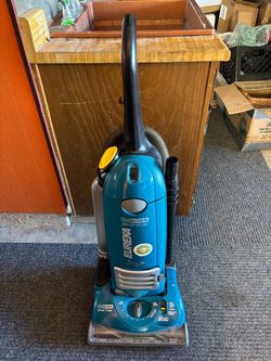 Eureka The Boss SmartVac Upright Vacuum