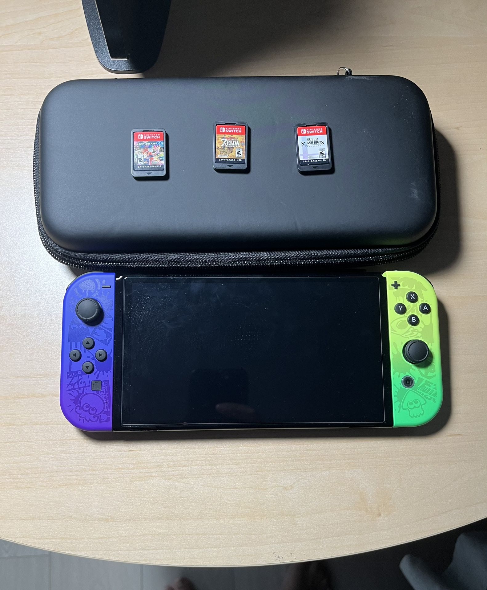 (LIKE NEW) Nintendo Switch OLED + 3 FREE GAMES