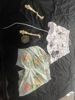 1:1 Ee Shorts Size Medium