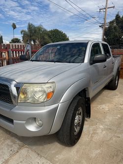Toyota Tacoma 2011
