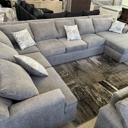 NUEVOS SILLONES SECCIÓNALES COLOR GRIS 