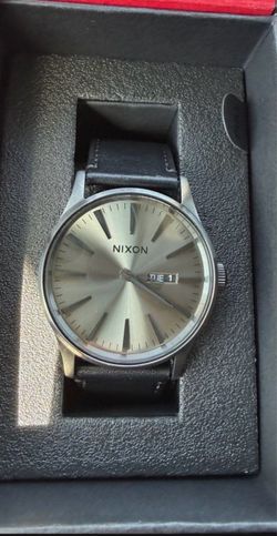 Nixon sentry watch