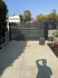 Sliding or swing electric gate slow or noisy? I handle all movement problems