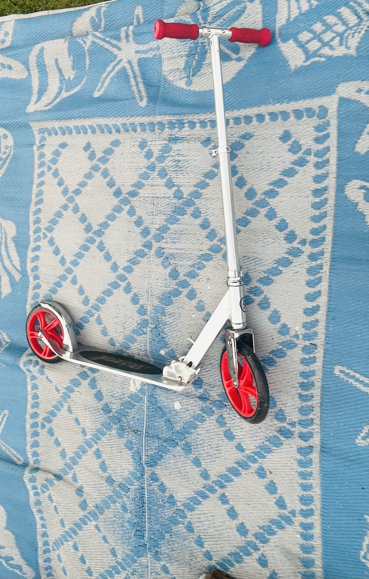 Razor Riding Great Fun Excellent Condition Like New