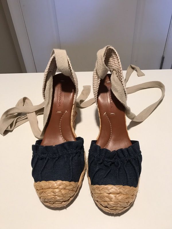 BCBG Wedge Pump for woman.