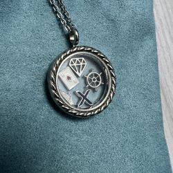 Floating locket pendant necklace EFFY cruise charms celebrity nautical    24” chain.  Magnet closure. Silver tone. Window / glass. Similar to pandora 