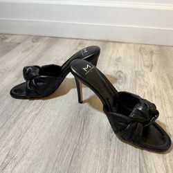 Marc Fisher Heels Size 8 / 39