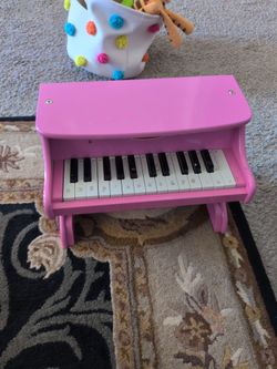 Melissa and Doug Pink Piano