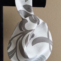 Silver • Gray Evening Floral Wristlet