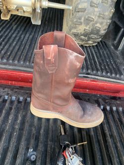 Botas De Travajo En Buen Estado Size 8 And 9