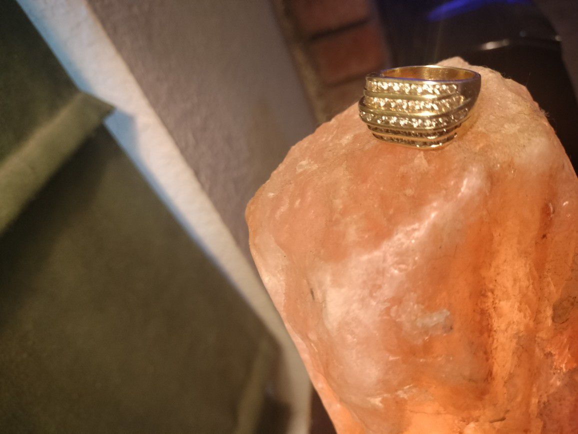 14 K  Gold Ring Heavy With 3 Carats Diamonds..Ring Weighs 14 Grams Heavy..