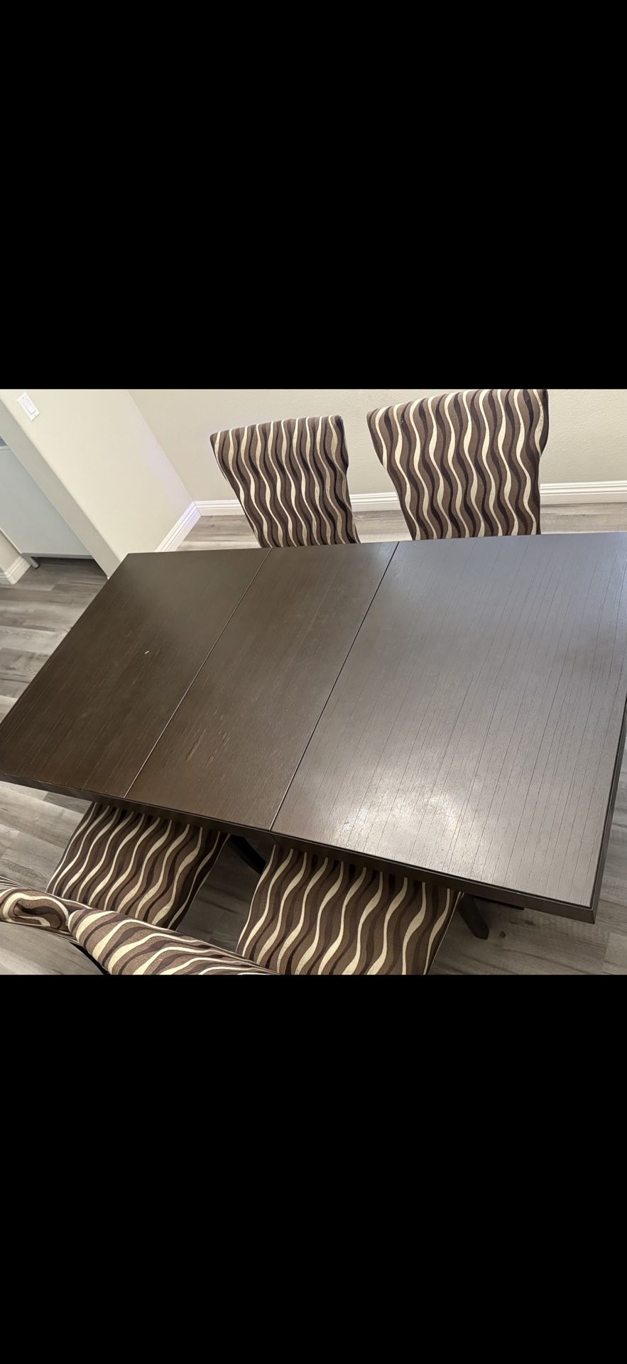 Dining Table And Chairs 